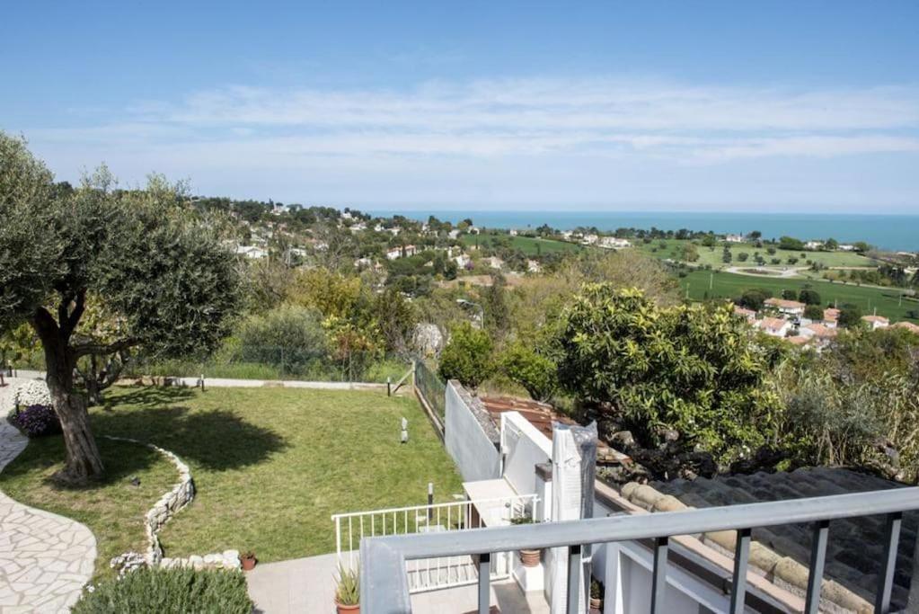 Grazioso Bilocale A 5 Minuti Da Numana Appartement Buitenkant foto